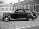 Chrysler Airflow Touring Sedan 1937 года